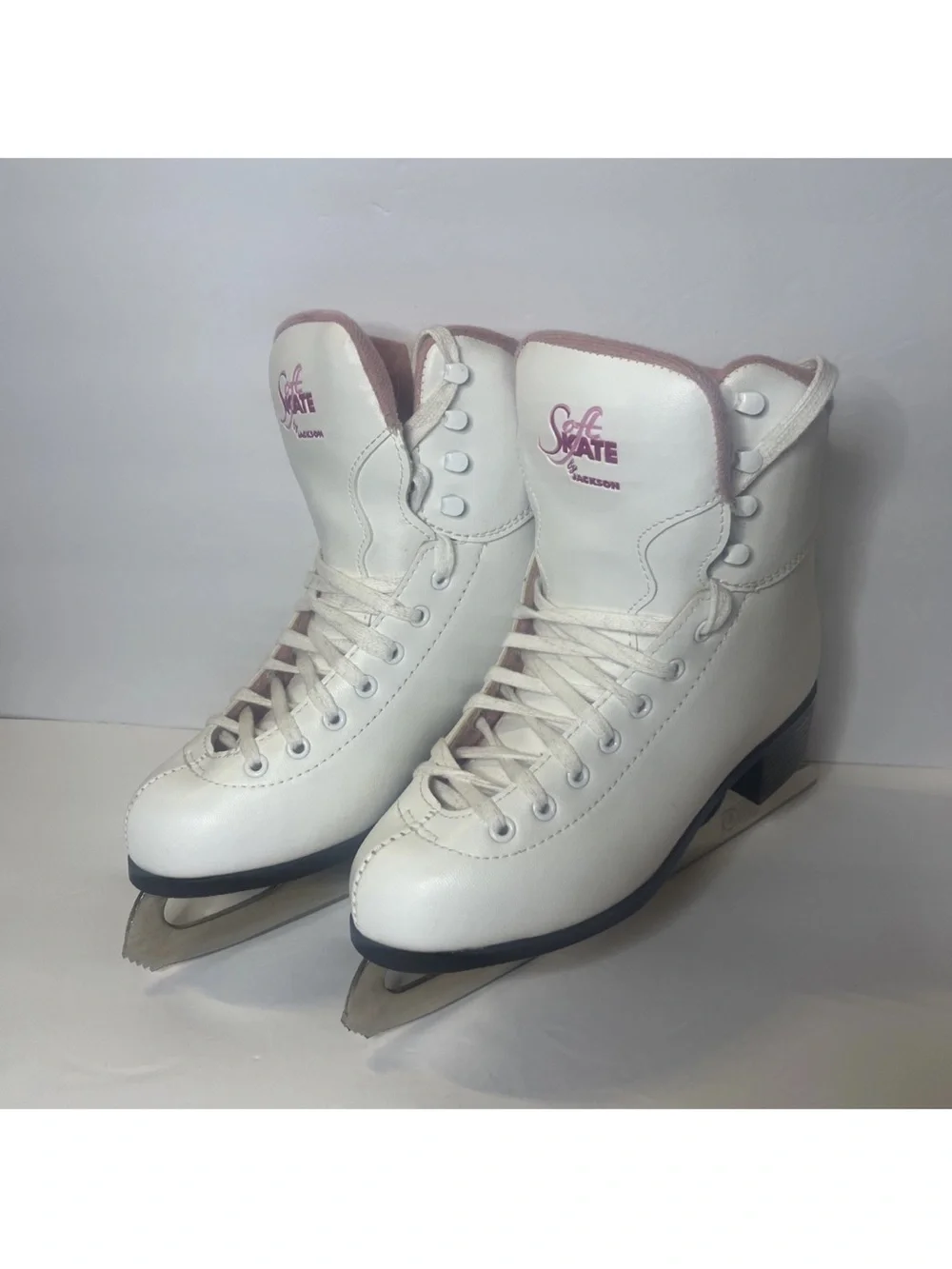 Jackson Ultima SoftSkate JS184PFigure Ice Skates Girls Youth Size 6 White Pink
